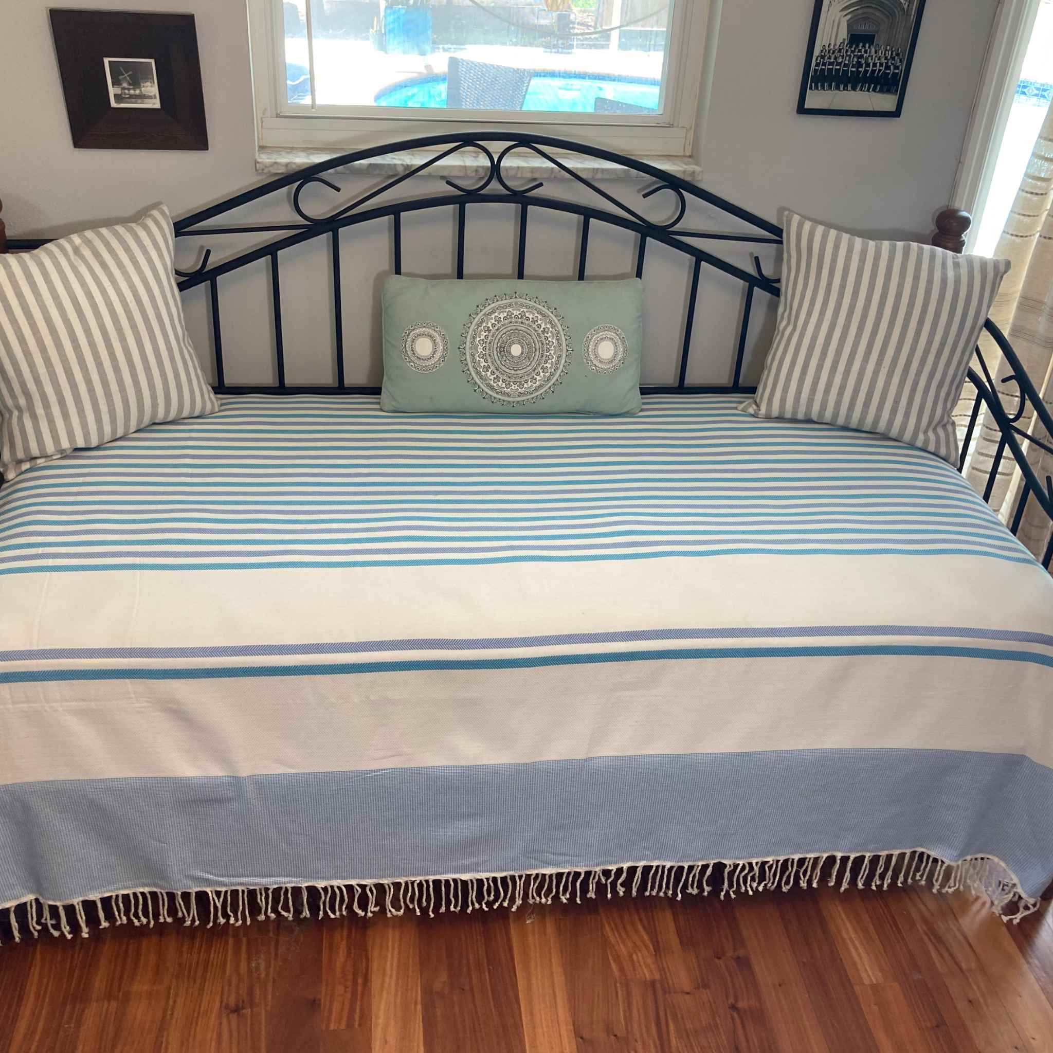 XL on a daybed - Bedding