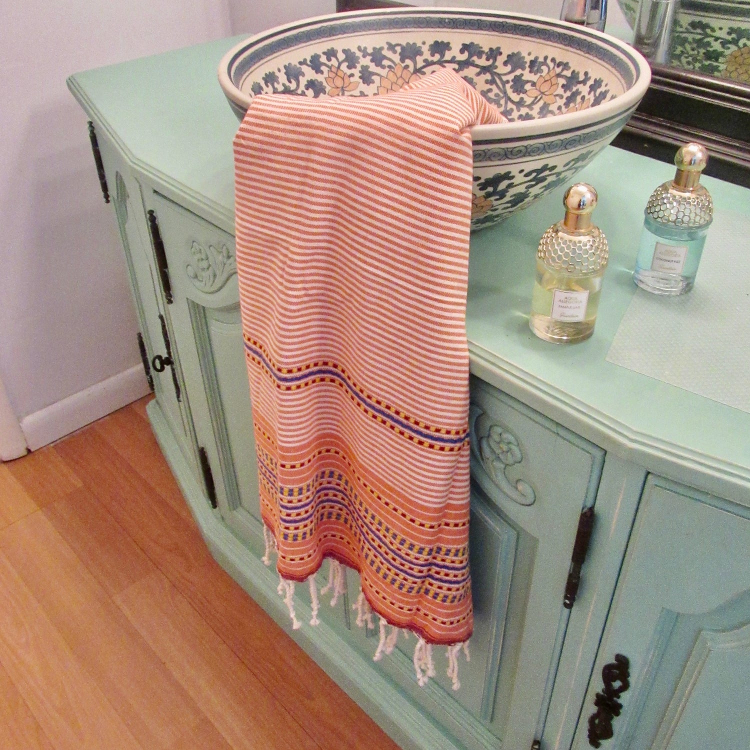 Drying Off With Old, Coarse Towels? Why Turkish Towels Are Your Next Go-To Purchase